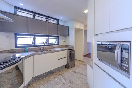Apartamento à venda com 168m², 2 quartos e 3 vagas Apartamento à venda com 168m², 2 quartos e 3 vagasCozinha