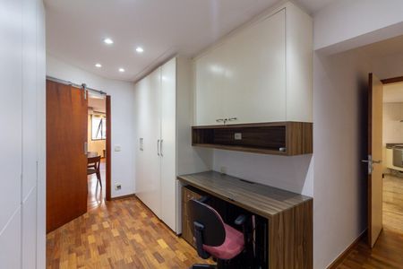 Apartamento à venda com 168m², 2 quartos e 3 vagas Apartamento à venda com 168m², 2 quartos e 3 vagasQuarto