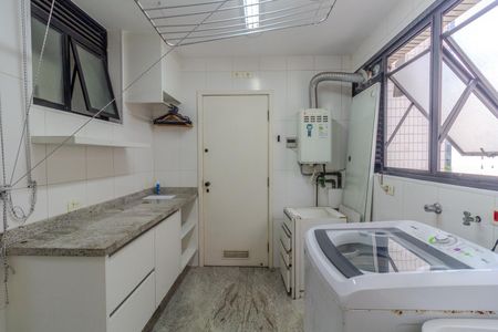 Apartamento à venda com 168m², 2 quartos e 3 vagas Apartamento à venda com 168m², 2 quartos e 3 vagasÁrea de Serviço