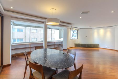 Apartamento à venda com 168m², 2 quartos e 3 vagas Apartamento à venda com 168m², 2 quartos e 3 vagasSala de Jantar