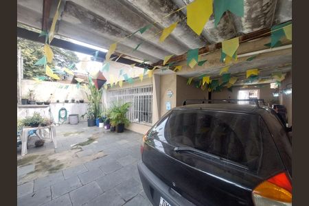 Garagem de casa à venda com 3 quartos, 128m² em Vila Friburgo, São Paulo