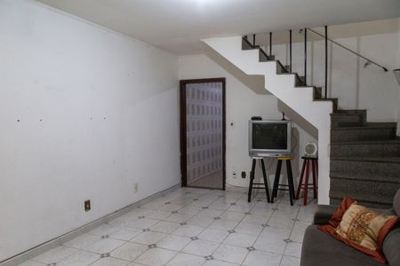 Sala de casa para alugar com 3 quartos, 300m² em Gopouva, Guarulhos