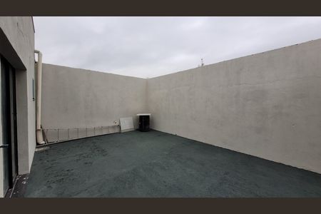 Quintal de casa para alugar com 1 quarto, 86m² em Jardim Odete, Itaquaquecetuba