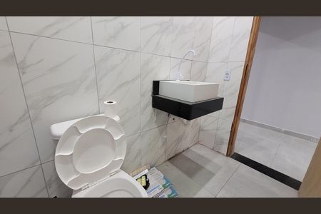 Banheiro de casa para alugar com 1 quarto, 86m² em Jardim Odete, Itaquaquecetuba