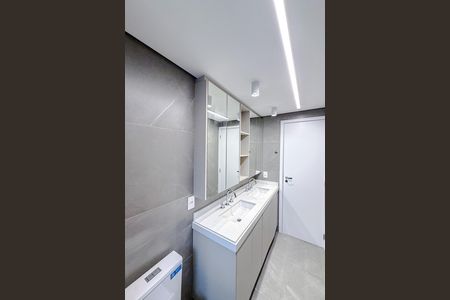 Apartamento à venda com 165m², 2 quartos e 3 vagasBanheiro da Suíte 2