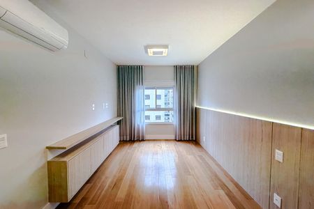 Apartamento à venda com 165m², 2 quartos e 3 vagasQuarto 2 - Suíte
