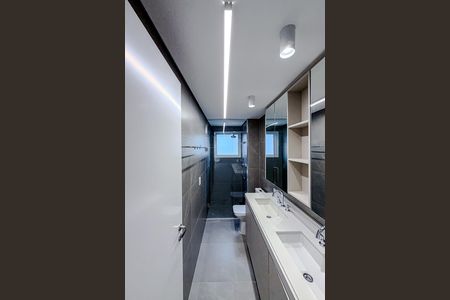 Apartamento à venda com 165m², 2 quartos e 3 vagasBanheiro da Suíte 2