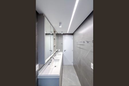 Apartamento à venda com 165m², 2 quartos e 3 vagasBanheiro da Suíte 2
