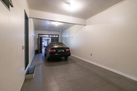 Garagem de casa para alugar com 4 quartos, 350m² em Camaquã, Porto Alegre