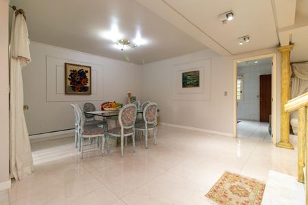 Sala de casa para alugar com 4 quartos, 350m² em Camaquã, Porto Alegre