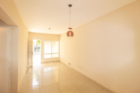 Sala de casa para alugar com 2 quartos, 163m² em Campo Grande, Rio de Janeiro