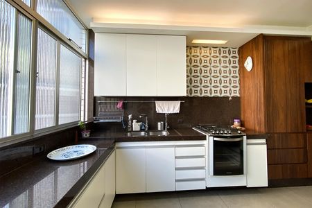 Apartamento à venda com 130m², 3 quartos e 2 vagasCozinha