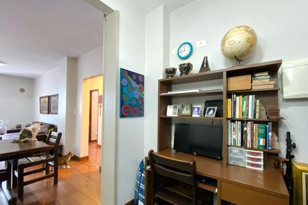 Apartamento à venda com 130m², 3 quartos e 2 vagasEscritório