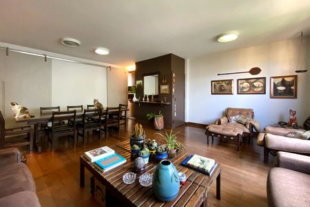 Apartamento à venda com 130m², 3 quartos e 2 vagasSala