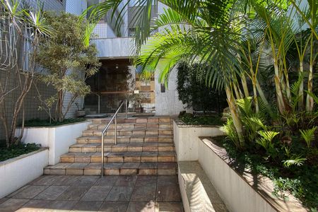 Apartamento à venda com 130m², 3 quartos e 2 vagasFachada