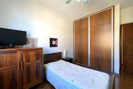 Apartamento à venda com 130m², 3 quartos e 2 vagasQuarto 2