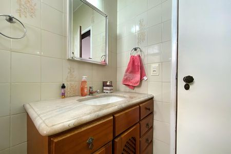 Apartamento à venda com 130m², 3 quartos e 2 vagasBanheiro da Suíte