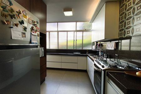 Apartamento à venda com 130m², 3 quartos e 2 vagasCozinha