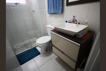 Banheiro de apartamento para alugar com 2 quartos, 51m² em Padroeira, Osasco