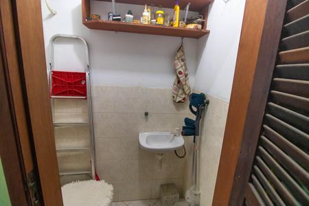 Casa para alugar com 70m², 1 quarto e 2 vagas Casa para alugar com 70m², 1 quarto e 2 vagasBanheiro de serviço