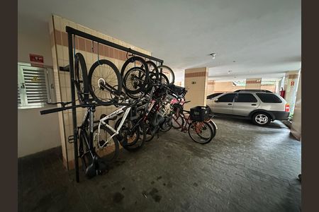 Garagem de apartamento para alugar com 1 quarto, 90m² em Itararé, São Vicente