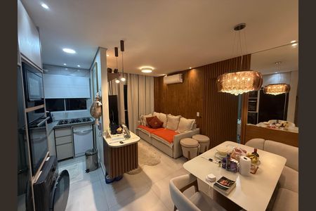 Cozinha de apartamento para alugar com 2 quartos, 55m² em Vila Santa Maria, Poá
