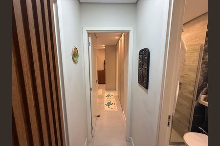 Corredor de apartamento para alugar com 2 quartos, 55m² em Vila Santa Maria, Poá