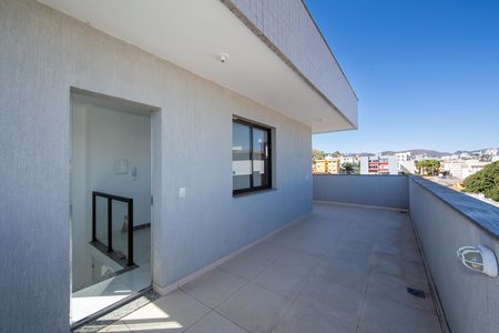 Apartamento à venda com 121m², 3 quartos e 2 vagas Apartamento à venda com 121m², 3 quartos e 2 vagasCOBERTURA