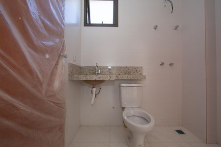 Apartamento à venda com 121m², 3 quartos e 2 vagas Apartamento à venda com 121m², 3 quartos e 2 vagasBANHEIRO1