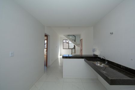 Apartamento à venda com 121m², 3 quartos e 2 vagas Apartamento à venda com 121m², 3 quartos e 2 vagasCOZINHA