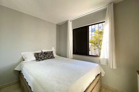Suite de apartamento à venda com 2 quartos, 138m² em Sagrada Família, Belo Horizonte