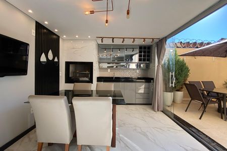 Apartamento à venda com 2 quartos, 138m² em Sagrada Família, Belo Horizonte