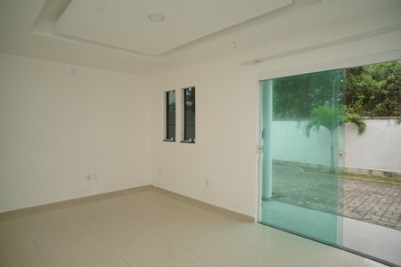 Sala de casa para alugar com 2 quartos, 85m² em Itaipuaçu, Maricá