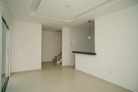 Sala de casa para alugar com 2 quartos, 85m² em Itaipuaçu, Maricá