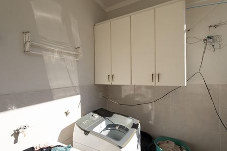 Casa para alugar com 220m², 2 quartos e sem vaga