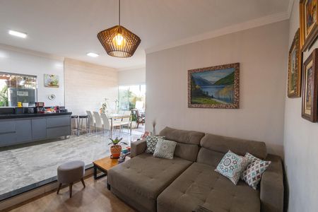 Casa para alugar com 220m², 2 quartos e sem vaga Casa para alugar com 220m², 2 quartos e sem vagaSala