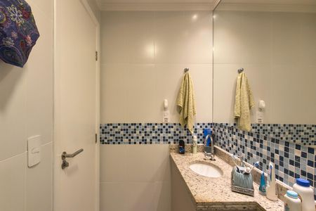 Apartamento para alugar com 100m², 2 quartos e 2 vagasBanheiro da Suíte 1 