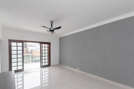Sala de casa para alugar com 3 quartos, 200m² em Conjunto Habitacional Jova Rural, São Paulo