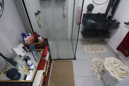 Banheiro de apartamento à venda com 1 quarto, 43m² em Centro, Canoas