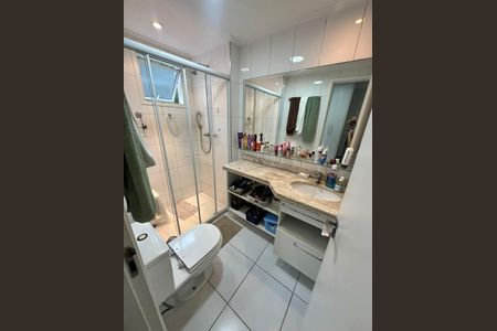Banheiro de apartamento à venda com 4 quartos, 140m² em Cidade São Francisco , São Paulo