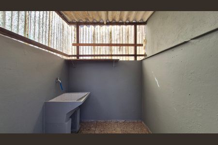 Casa para alugar com 125m², 2 quartos e sem vaga Casa para alugar com 125m², 2 quartos e sem vagaArea de serviço