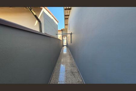 Corredor de casa para alugar com 2 quartos, 125m² em Jardim Las Vegas, Santo André