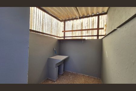 Area de serviço de casa para alugar com 2 quartos, 125m² em Jardim Las Vegas, Santo André
