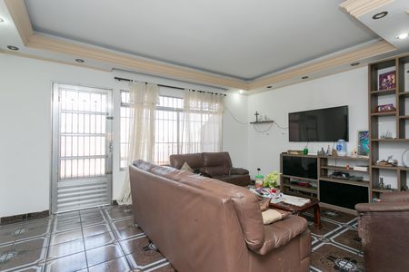 Casa para alugar com 220m², 3 quartos e 2 vagas Casa para alugar com 220m², 3 quartos e 2 vagasSala