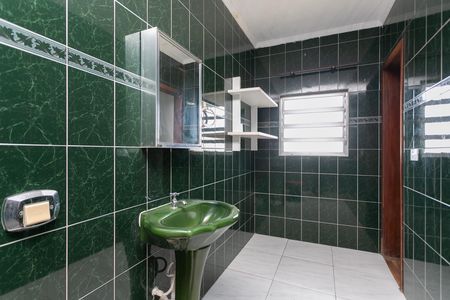 Casa para alugar com 220m², 3 quartos e 2 vagas Casa para alugar com 220m², 3 quartos e 2 vagasBanheiro da Suíte 1