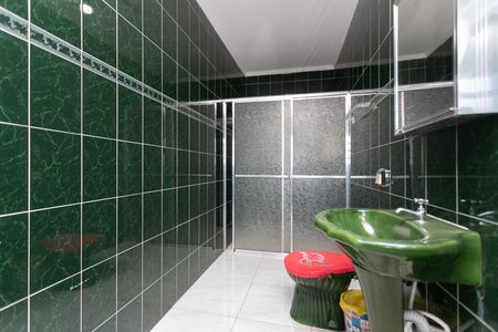 Casa para alugar com 220m², 3 quartos e 2 vagas Casa para alugar com 220m², 3 quartos e 2 vagasBanheiro da Suíte 1