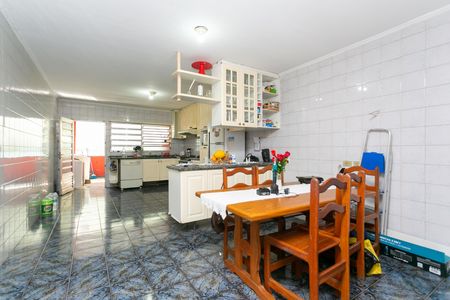 Casa para alugar com 220m², 3 quartos e 2 vagas Casa para alugar com 220m², 3 quartos e 2 vagasCozinha