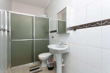 Casa para alugar com 220m², 3 quartos e 2 vagas Casa para alugar com 220m², 3 quartos e 2 vagasBanheiro da Suíte 3