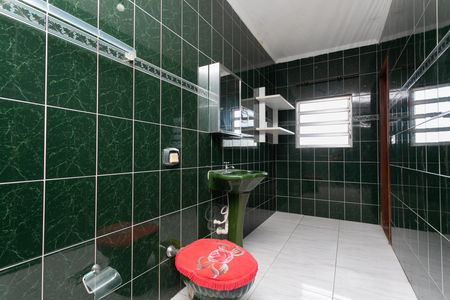 Casa para alugar com 220m², 3 quartos e 2 vagas Casa para alugar com 220m², 3 quartos e 2 vagasBanheiro da Suíte 1