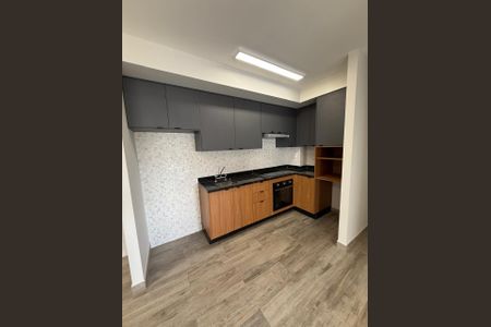 Cozinha de apartamento para alugar com 1 quarto, 51m² em Quarta Parada, São Paulo
